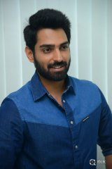 Actor Shiva Kandukuri Interview Stills